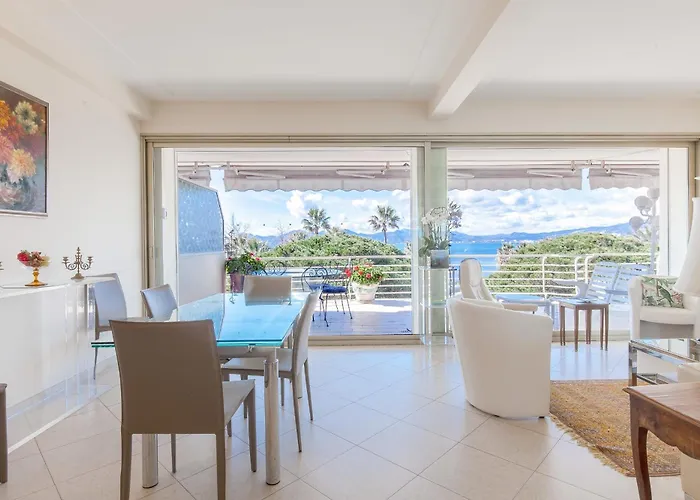 Sea View 95m With Large Terrace Croisette Daire Cannes